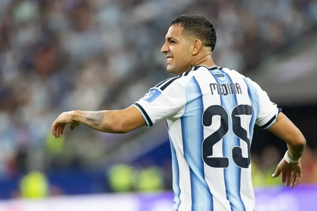 Bayer Leverkusen open talks with Marseille to sign Facundo Medina for €20 million