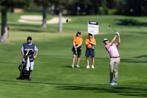 Beau Hossler leads with 61 at wyndham championship day 2 amid tight cut chase