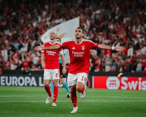 Benfica values its squad at 32.8 million but loans out two reinforcements.