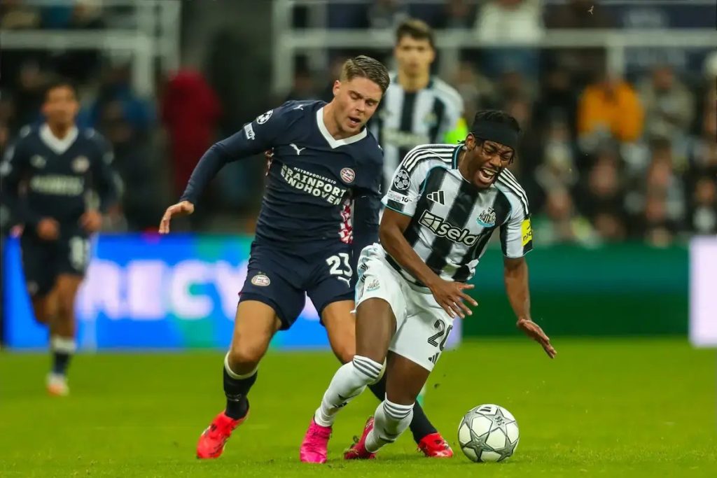Borussia Dortmund secures joey veerman with €22 million PSV release clause