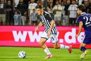 Borussia Dortmund set to complete €52m double transfer for Konstantelias and Veerman