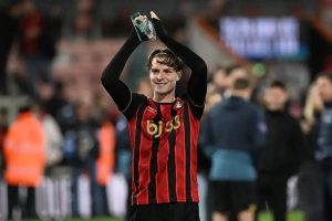 Bournemouth to start formal talks amid £80m Arsenal and Chelsea transfer race