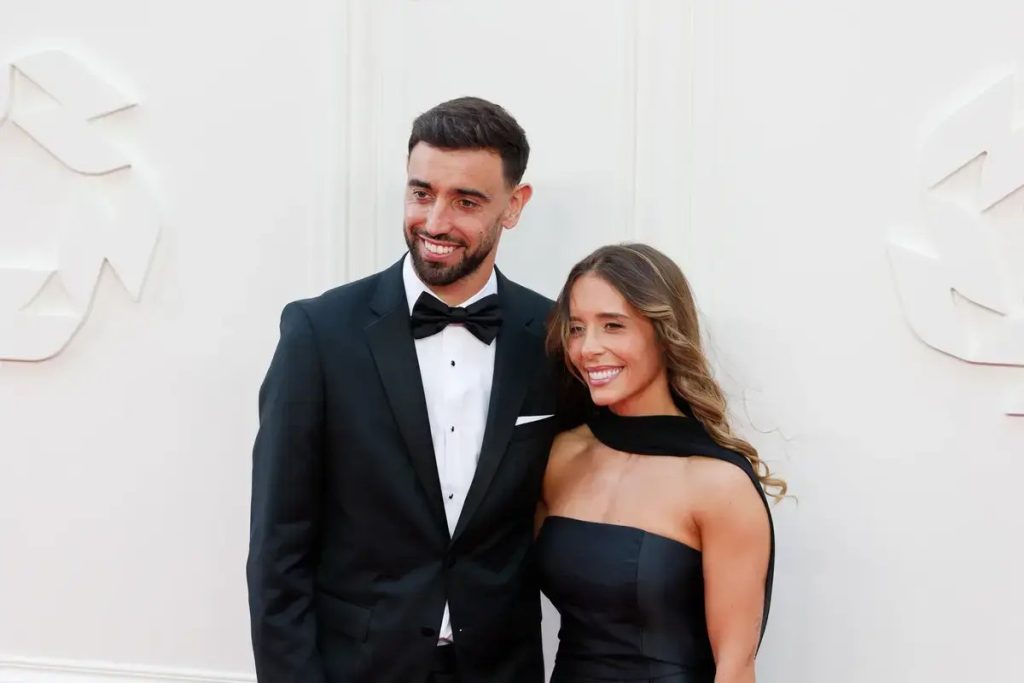 Bruno Fernandes wins PFA player of the year despite voting for Arsenal star