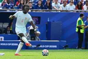 Chelsea battles arsenal for roma’s 24-year-old midfield enforcer Manu Kone