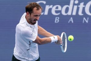 Daniil medvedev falls to brandon nakashima in three-hour battle at cincinnati masters