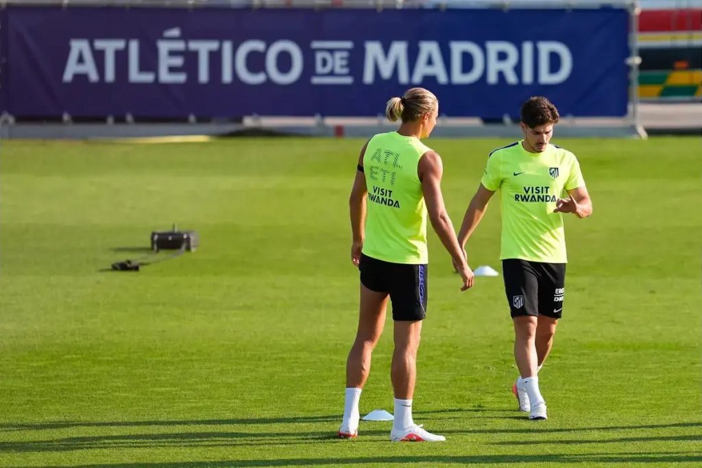 Diego Simeone confirms Julian Alvarez will not join Arsenal or Barcelona