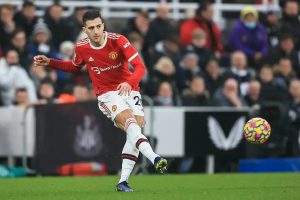 Diogo Dalot sets sights on major trophy to crown manchester united comeback