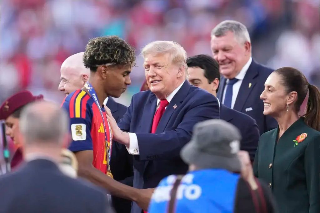 Donald Trump and Gianni Infantino booed as Spain wins World Cup at New York stadium