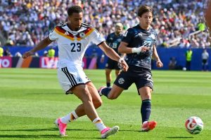 Dortmund demands €120m for midfielder Felix Nmecha as Man United target