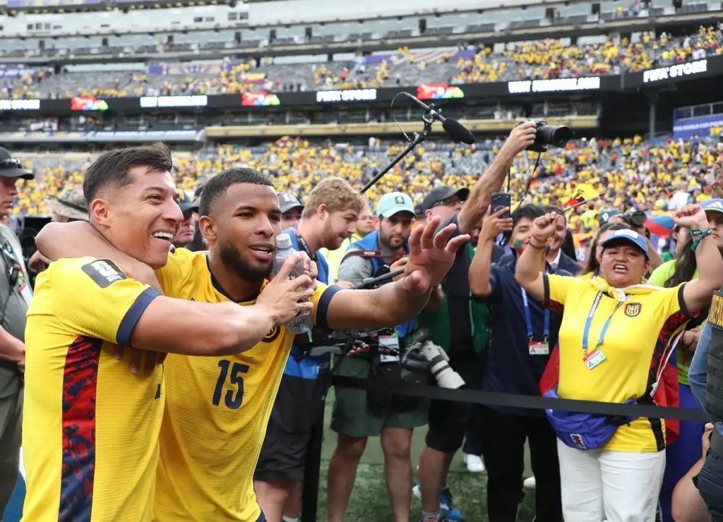 Ecuador stuns Germany with dramatic 2-1 comeback to reach world cup knockout stages
