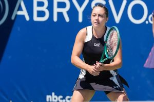 Elisabetta Cocciaretto retires again at Cincinnati as Lucrezia Stefanini advances