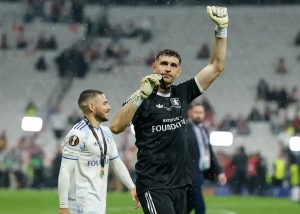 Emiliano Martínez completes £7.5m move to Chelsea, set to replace Robert Sánchez