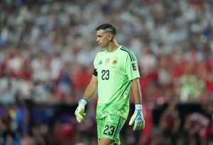 Emiliano Martinez ready to face Aston Villa teammates as Argentina meet England in World Cup semi-final