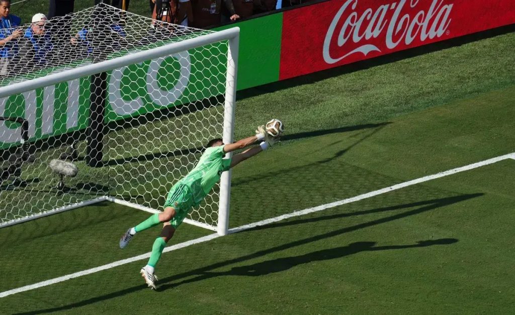 Emiliano Martinez sets World Cup final record with 11 saves against Spain