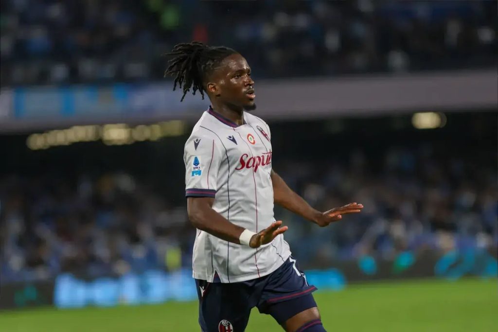 Everton target Bologna winger Jonathan Rowe amid €45m price tag challenge