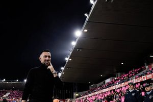 Farioli alcança nona vitória e bate recorde histórico no FC Porto