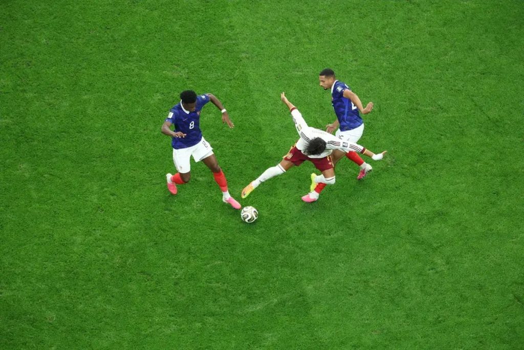 France’s midfield failures expose flaws as Spain outclass Les Bleus