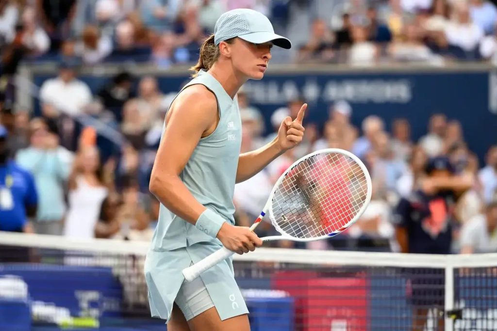 Iga Swiatek climbs to fifth in WTA rankings after dominating Canadian Open final