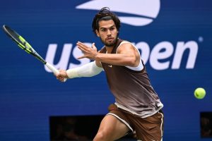 Carlos Alcaraz cruises through comeback at US Open, reignites men’s tennis debate