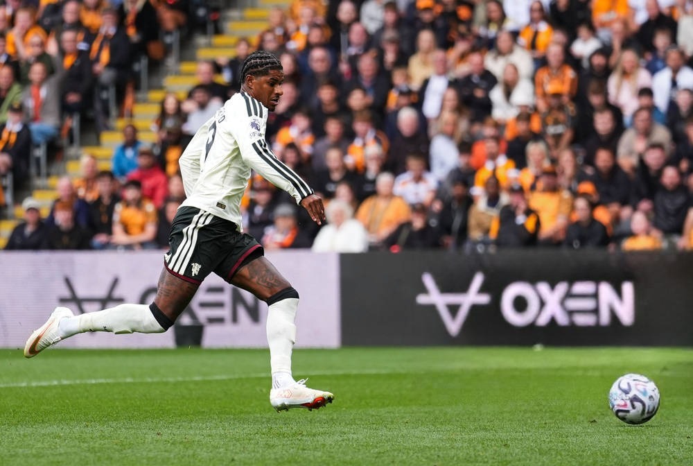 Marcus Rashford returns to Manchester United wearing iconic no. 9 shirt for 2026/27