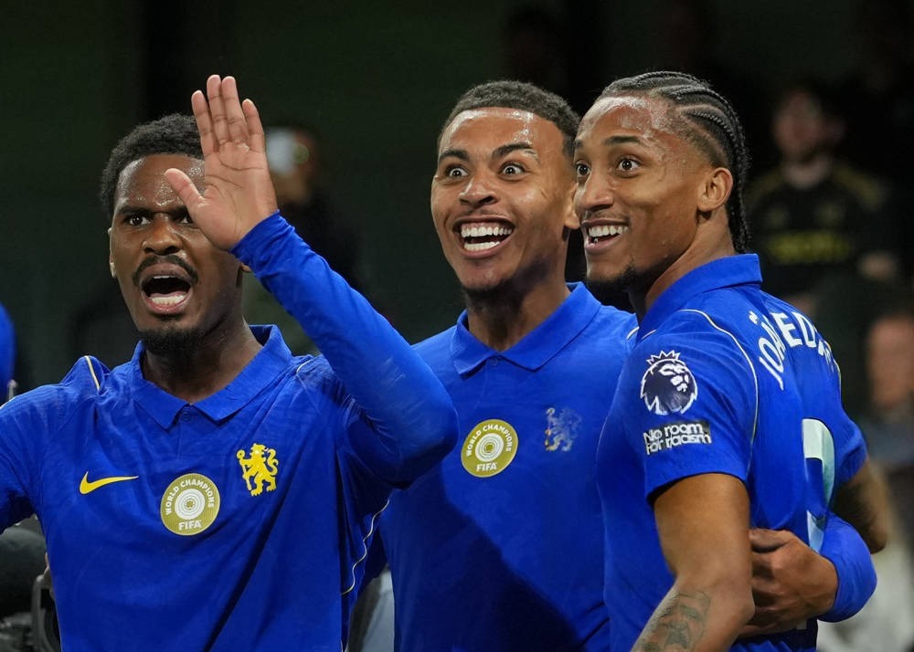 Chelsea outclasses Fulham in chaotic opener revealing fresh Premier League era