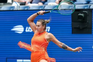 Aryna Sabalenka begins US Open title defense with commanding win