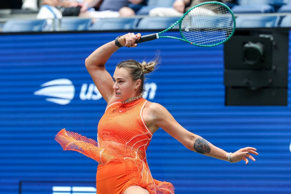 Aryna Sabalenka begins US Open title defense with commanding win