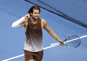 Carlos Alcaraz dominates US Open return with 107 mph forehand after wrist injury