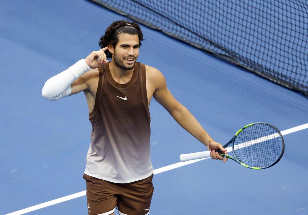 Carlos Alcaraz dominates US Open return with 107 mph forehand after wrist injury