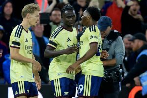 Bukayo Saka secures arsenal’s narrow win over aston villa at villa park