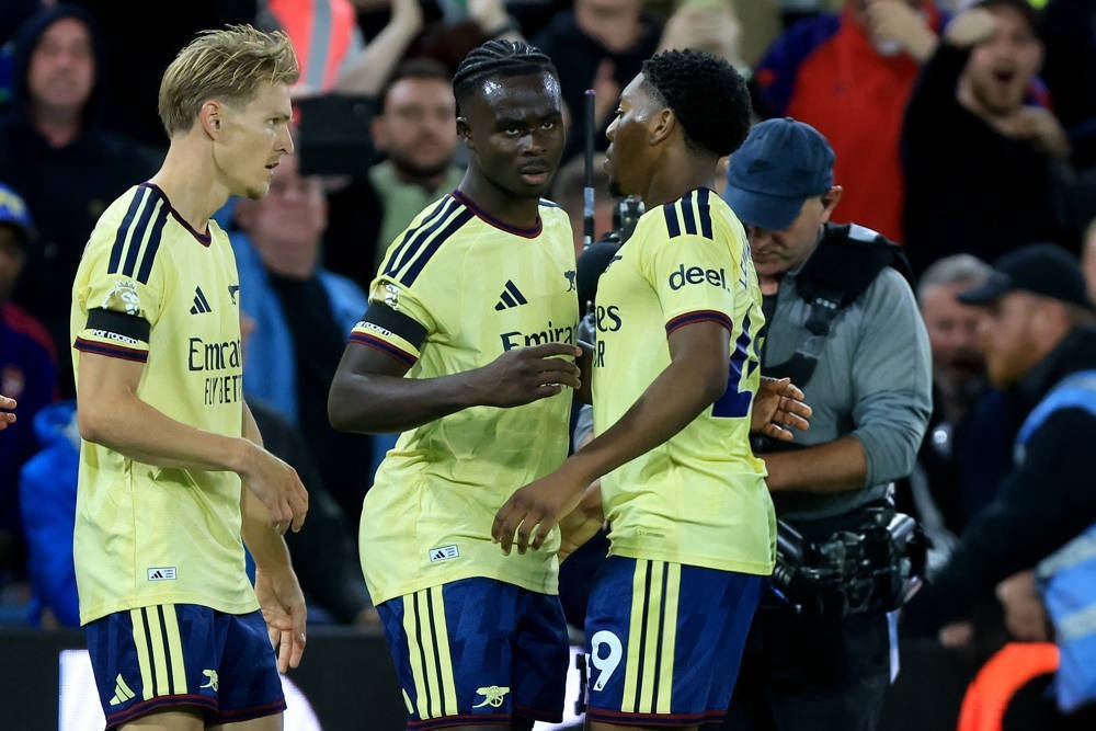 Bukayo Saka secures arsenal’s narrow win over aston villa at villa park