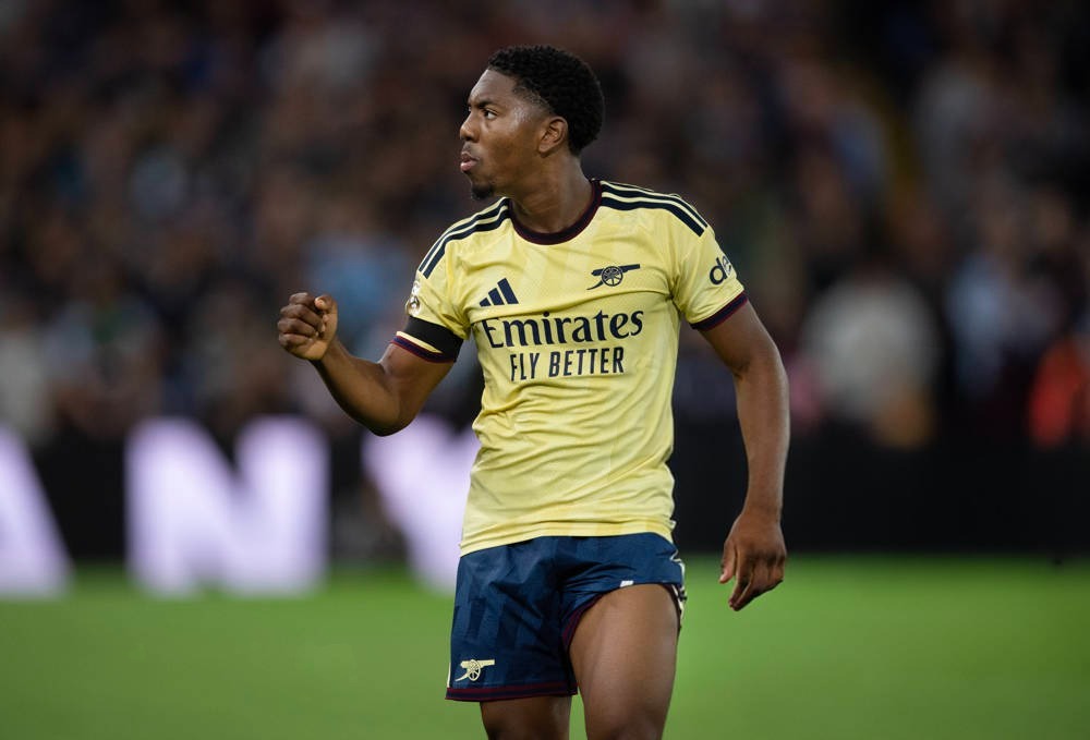 Manchester United back away from £70m Arsenal transfer target Myles Lewis-Skelly