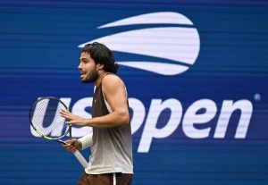 Carlos Alcaraz dominates US Open as Ben Shelton survives late night thriller