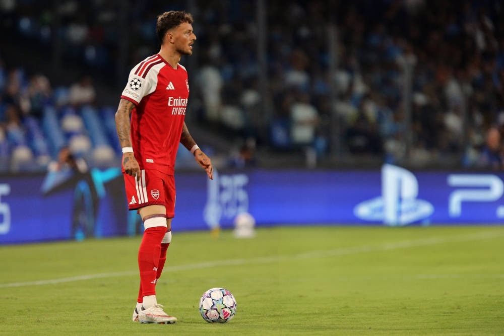 Arsenal’s Ben White spotted walking gingerly after Napoli win sparks fitness concern