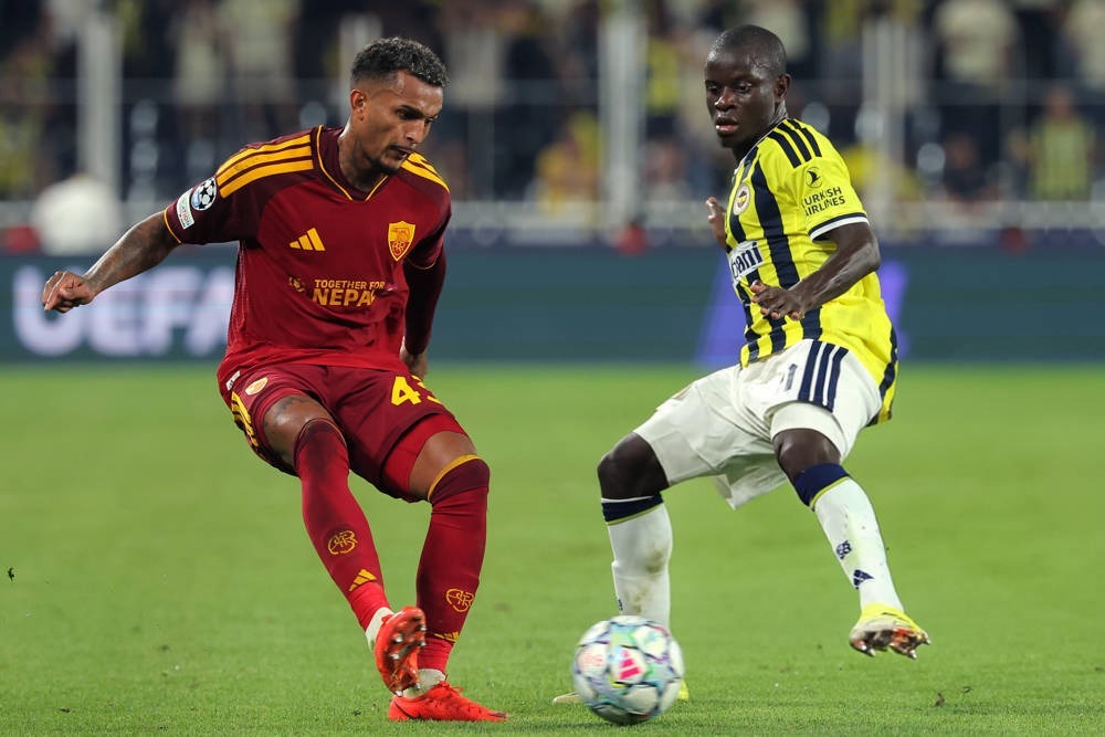 Arsenal scout Roma defender Wesley ahead of potential €55m January move