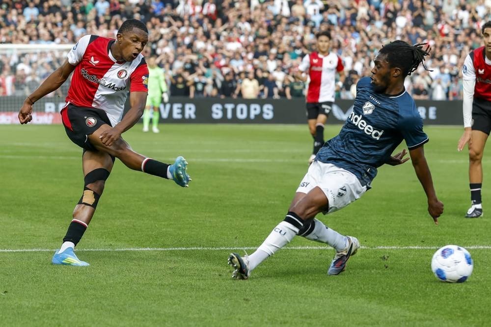 Liverpool join Arsenal and Manchester City in race for Feyenoord right-back Givairo Read
