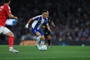 Pepê alcança 250 jogos pelo FC Porto e celebra casa de sempre