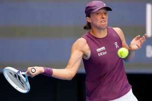 Iga Swiatek pode dispensar o treinador após derrota na China Open