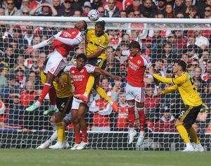 Arsenal recupera para vencer Leeds e igualar Manchester City