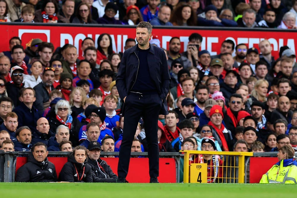Michael carrick indignado com início desastroso e empate com spurs