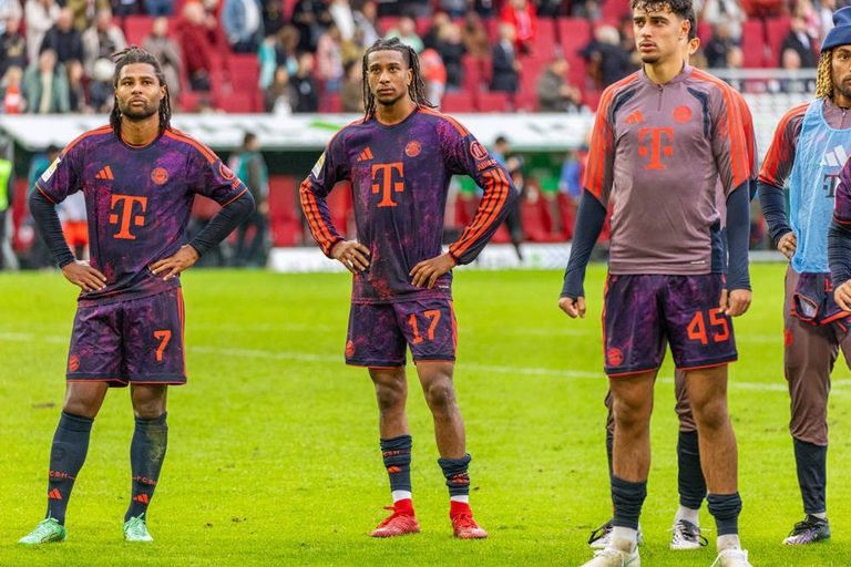Presidente do Bayern garante Olise até 2029 e afasta saída