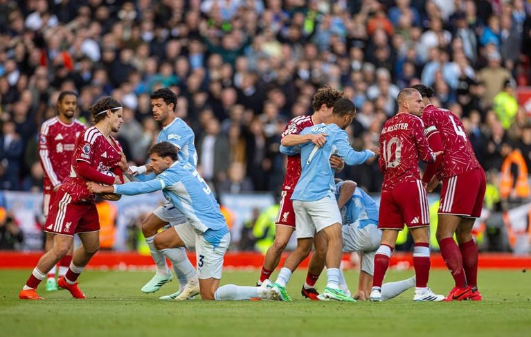 Man city vive fim de semana surpreendente entre êxtase e polémica na Premier League