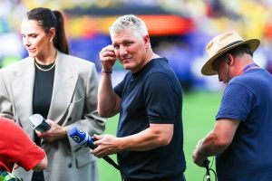 Ivory Coast manager accuses Bastian Schweinsteiger of racism over African football comments