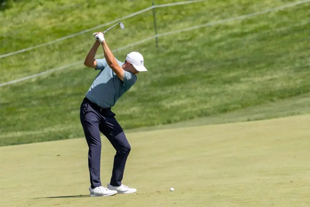 Jordan Spieth starts Wyndham Championship with double bogey after out-of-bounds tee shot