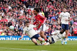 Juventus targets Man United striker Joshua Zirkzee as it plans three more signings