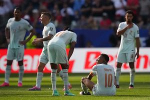 Kylian Mbappé leaves France vs Morocco with ankle injury in World Cup clash