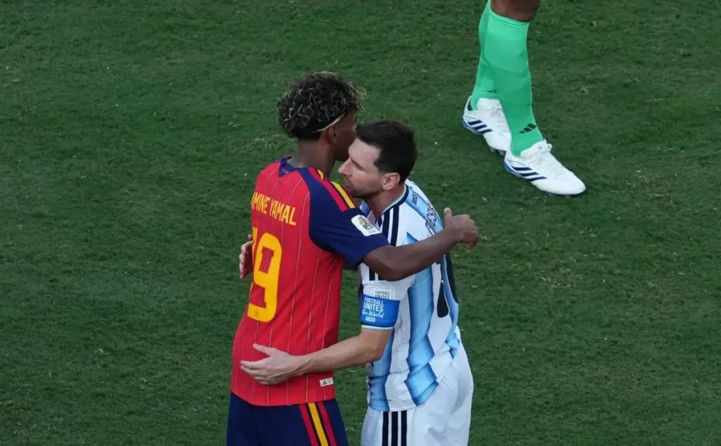 Lamine Yamal and Lionel Messi share moment after Spain wins World Cup final