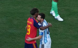 Lamine Yamal and Lionel Messi share moment after Spain wins World Cup final