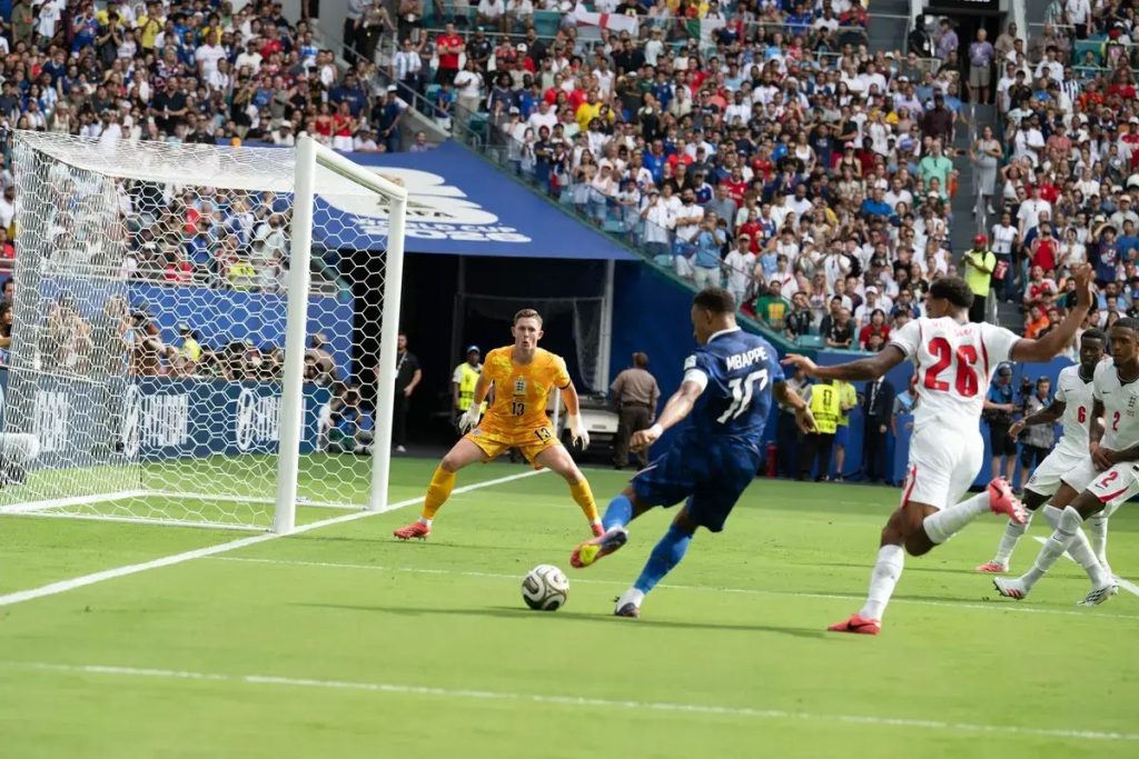 Leeds United close in on £40m James Trafford deal as Manchester City omit keeper from Asia tour