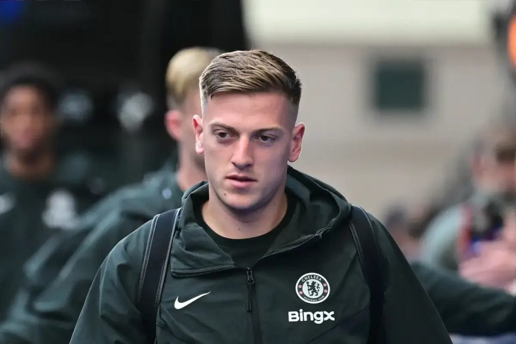 liam delap offered to manchester united amid chelsea struggles
